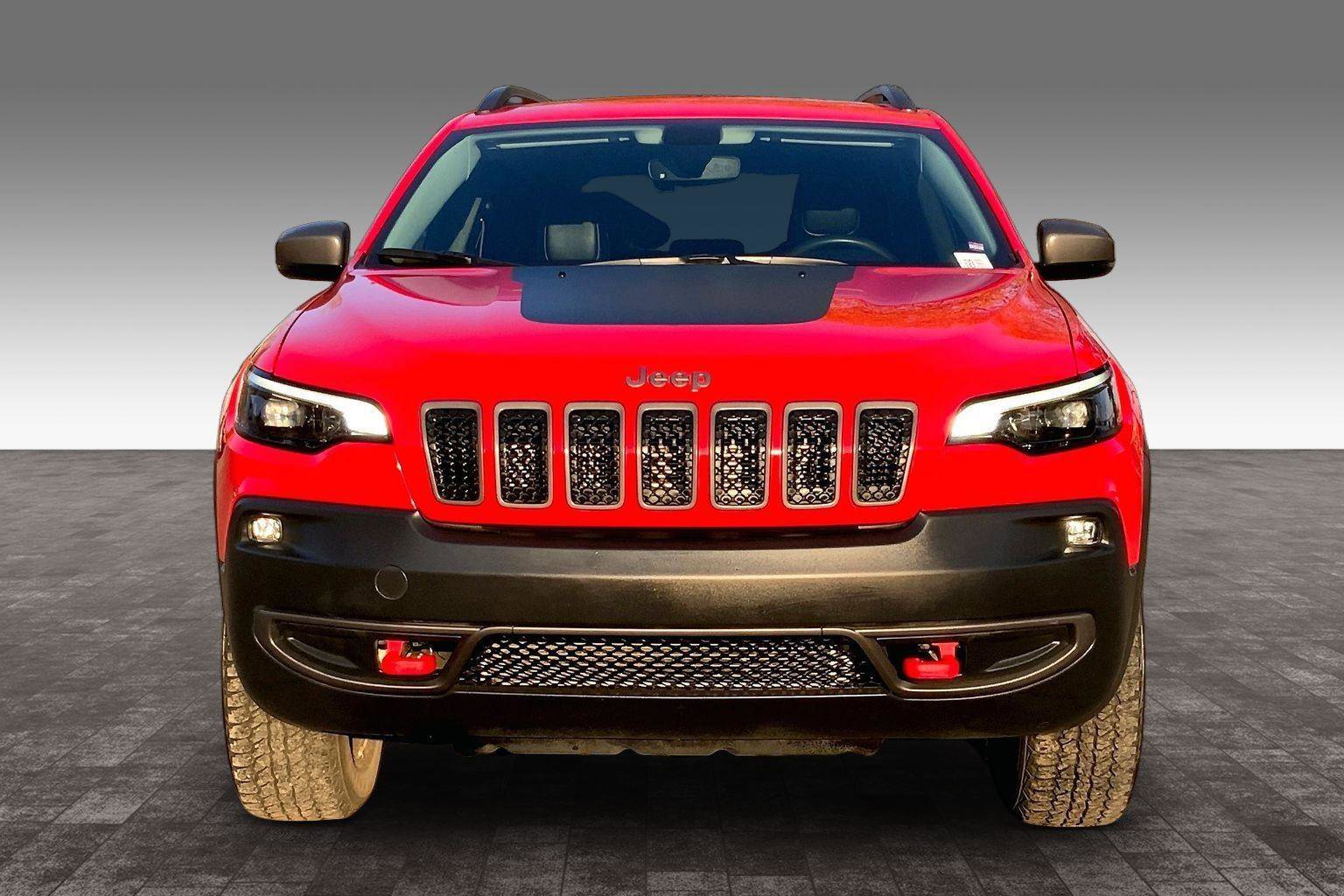 Used 2019 Jeep Cherokee Trailhawk w/ Comfort/Convenience Group AWD/4WD image 2