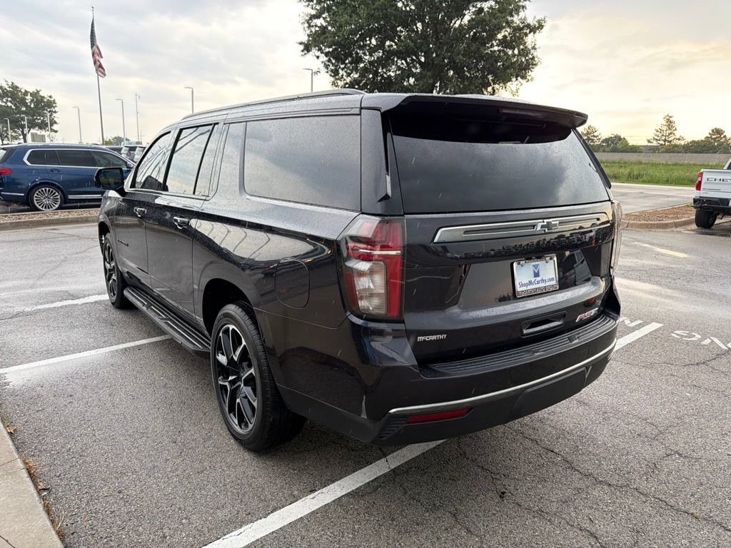 Used 2022 Chevrolet Suburban RST w/ Luxury Package AWD/4WD image 5