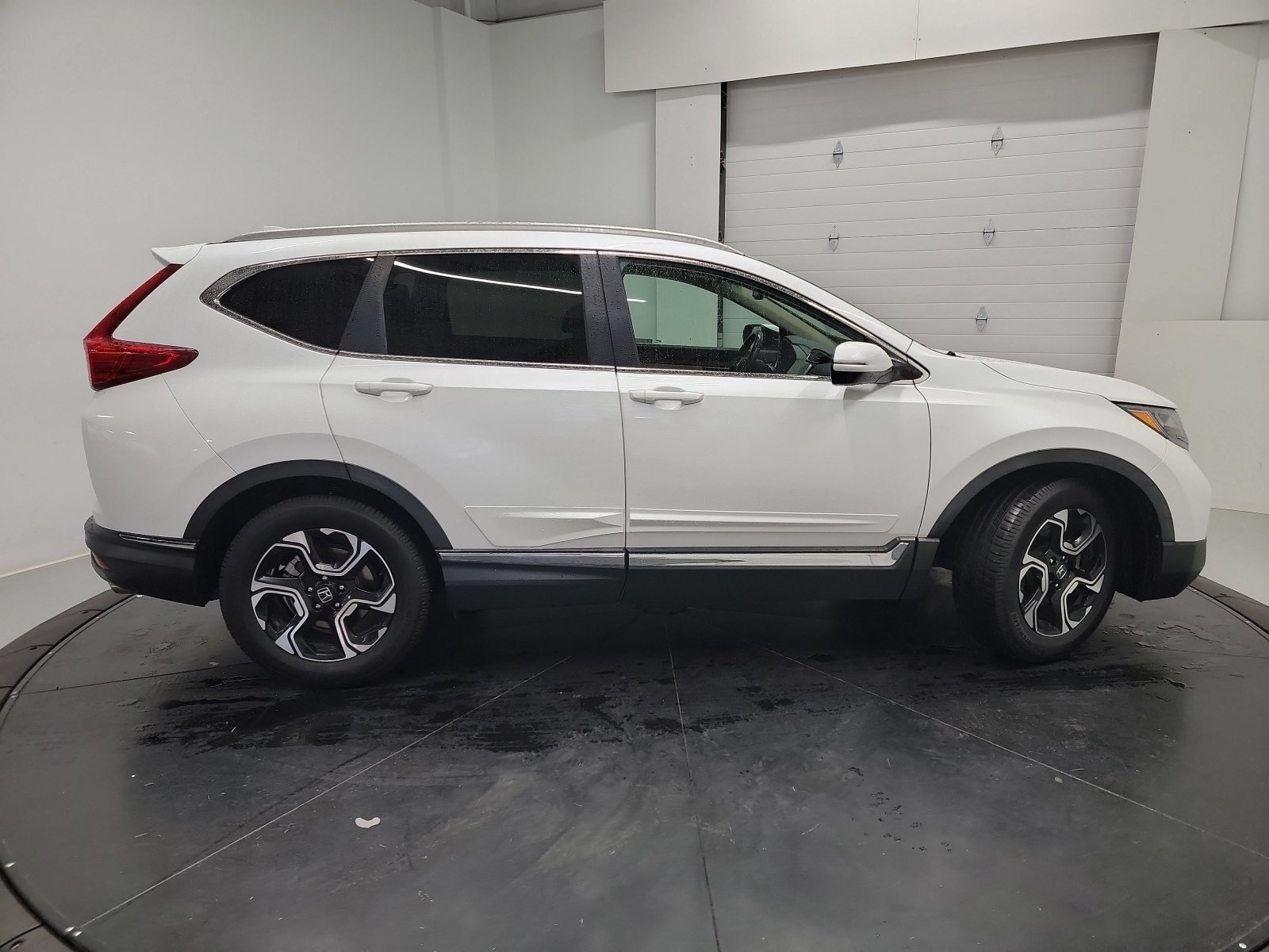 Used 2019 Honda CR-V Touring image 11