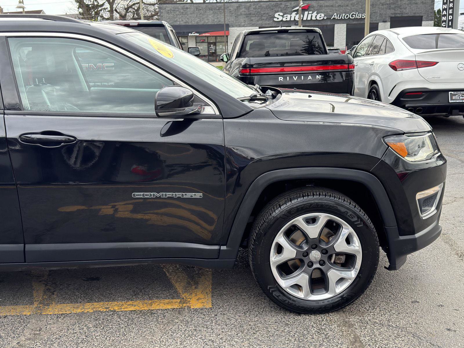 Used 2018 Jeep Compass Limited w/ Navigation Group AWD/4WD image 14