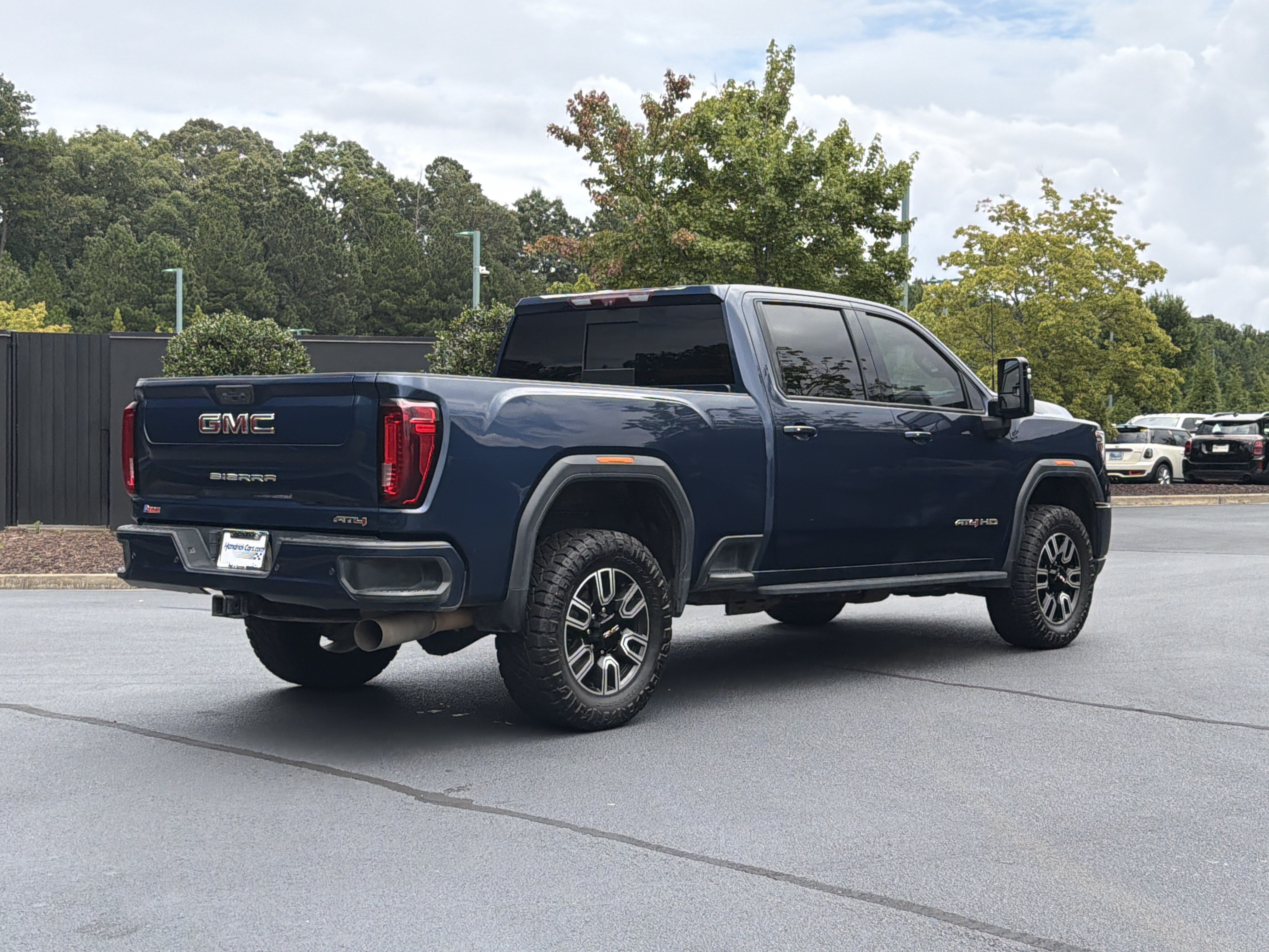 Used 2022 GMC Sierra 2500 AT4 w/ AT4 Premium Plus Package AWD/4WD image 5