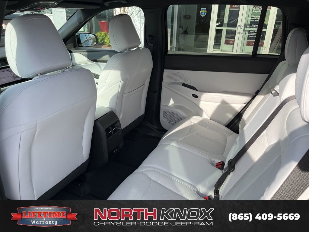 New 2026 Jeep Cherokee Laredo image 15