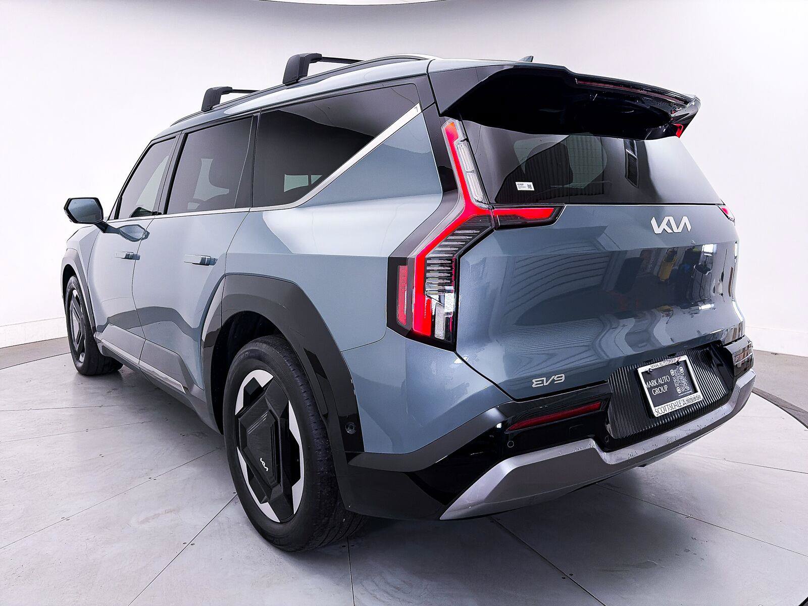 Used 2024 Kia EV9 Land AWD/4WD image 16