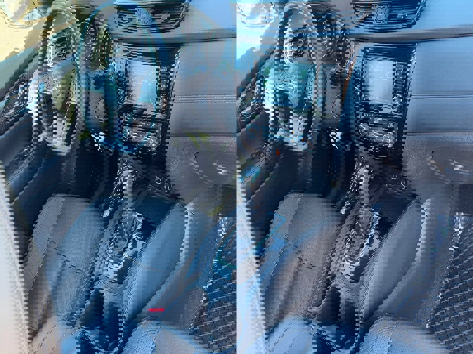 Used 2018 Nissan Rogue SL image 8