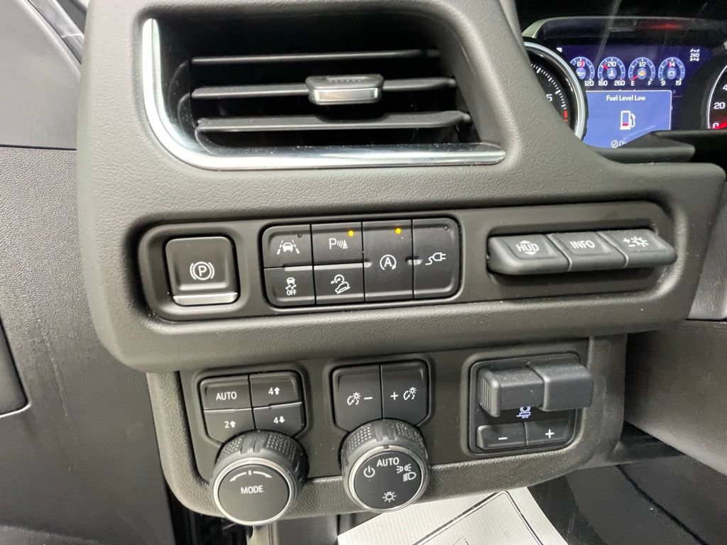 Used 2021 Chevrolet Tahoe Premier w/ Premium Package AWD/4WD image 19