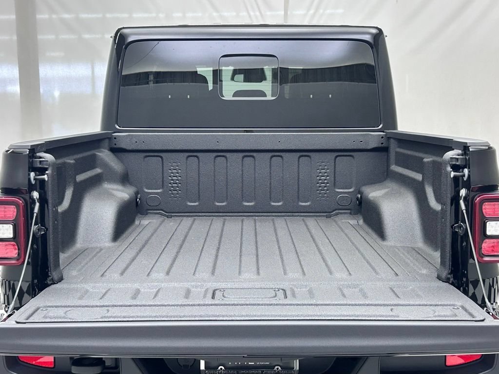 New 2026 Jeep Gladiator Sport AWD/4WD image 9
