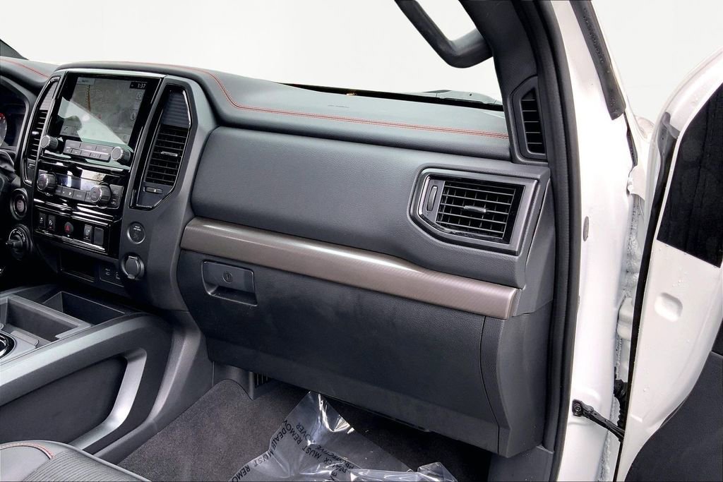 Used 2024 Nissan Titan PRO-4X w/ Off Road Protection Package image 18