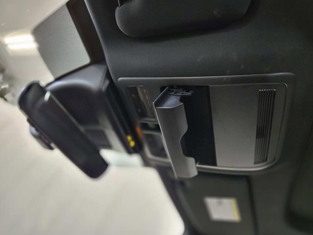 Certified 2025 MAZDA CX-70 Plug-In Hybrid w/ Premium Plus image 29