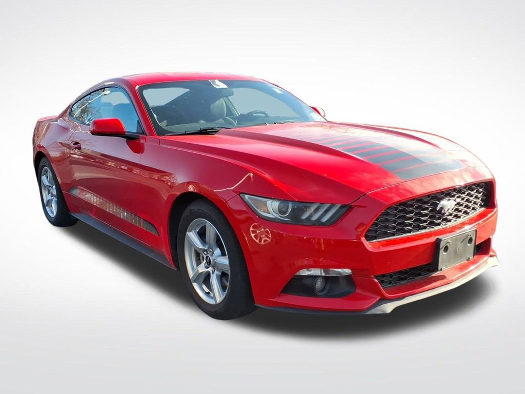 Used 2015 Ford Mustang EcoBoost image 2