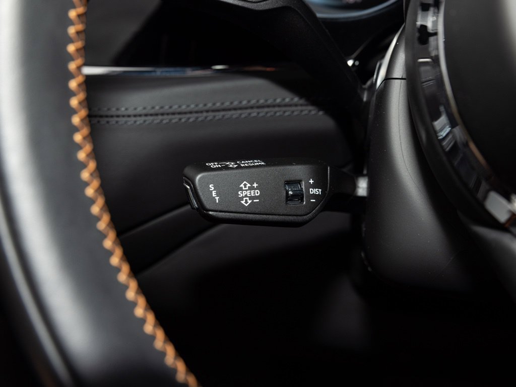 Used 2024 Bentley Bentayga Extended Wheelbase AWD/4WD image 42