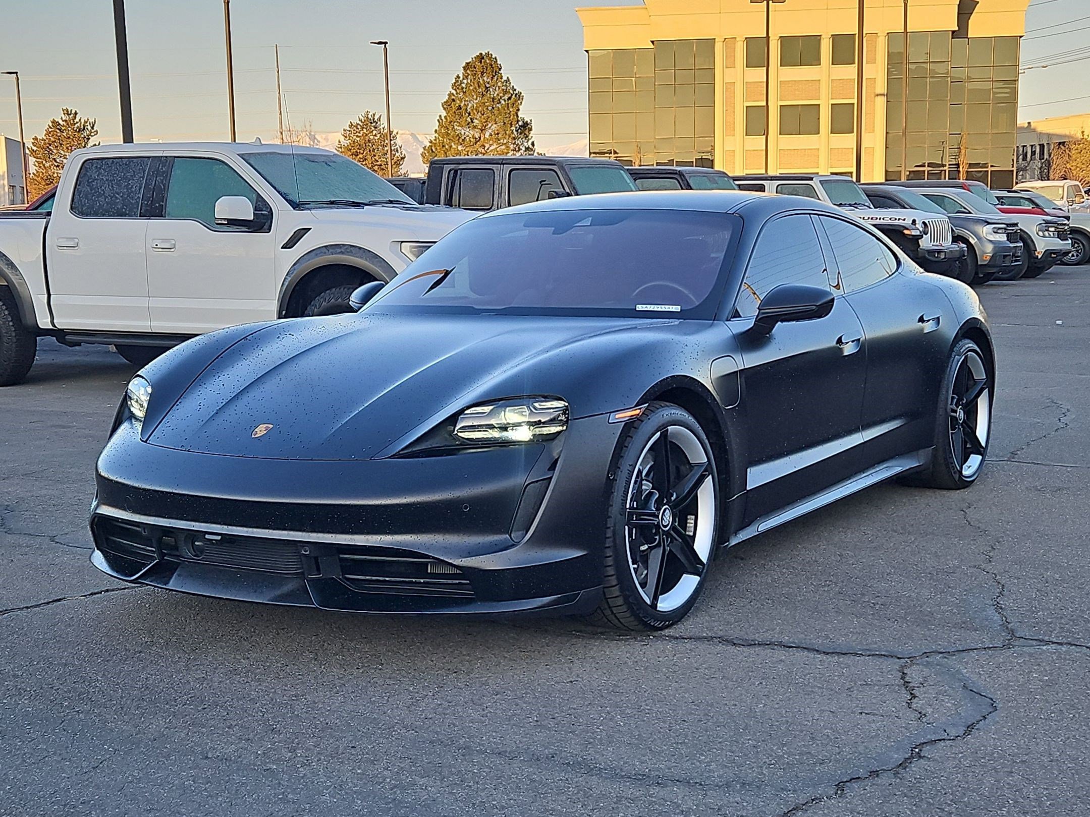 Used 2020 Porsche Taycan Turbo image 10