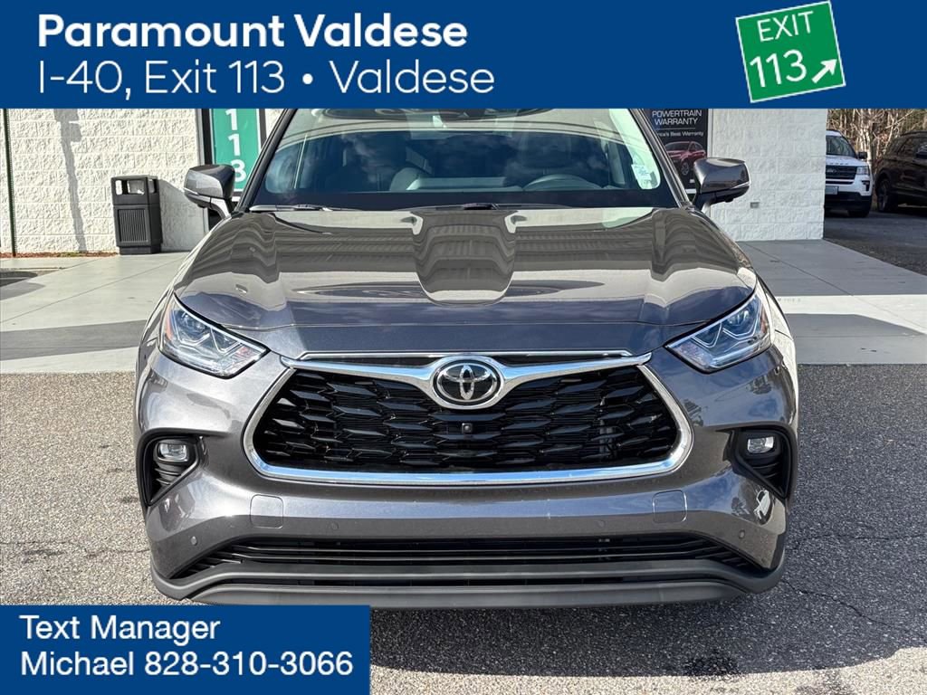 Used 2025 Toyota Highlander Limited image 22