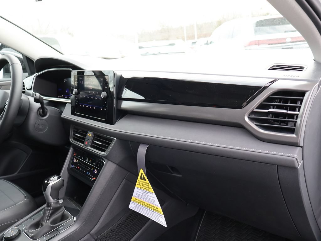 New 2026 Volkswagen Taos SE AWD/4WD image 14