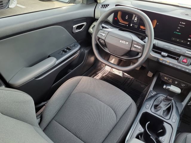 Used 2025 Kia K4 LXS image 12