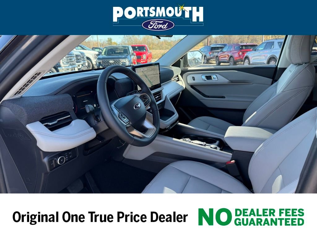 New 2025 Ford Explorer Active w/ Active Comfort Package image 3
