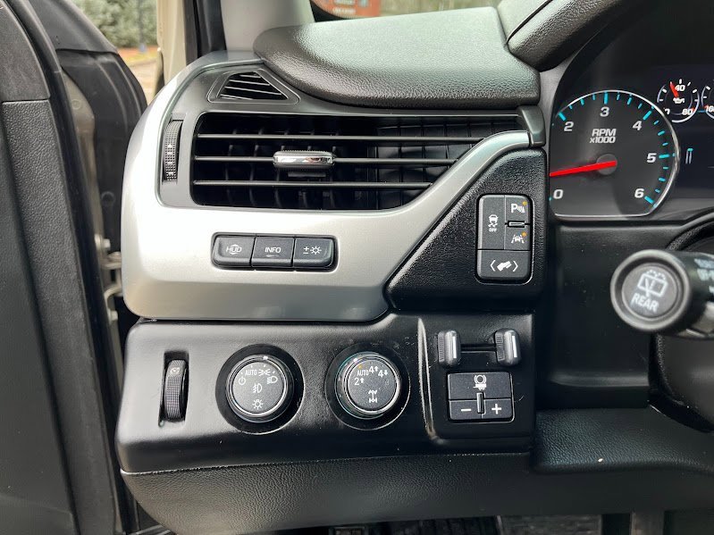 Used 2017 Chevrolet Tahoe Premier image 11