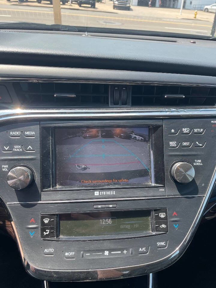 Used 2013 Toyota Avalon Limited image 10