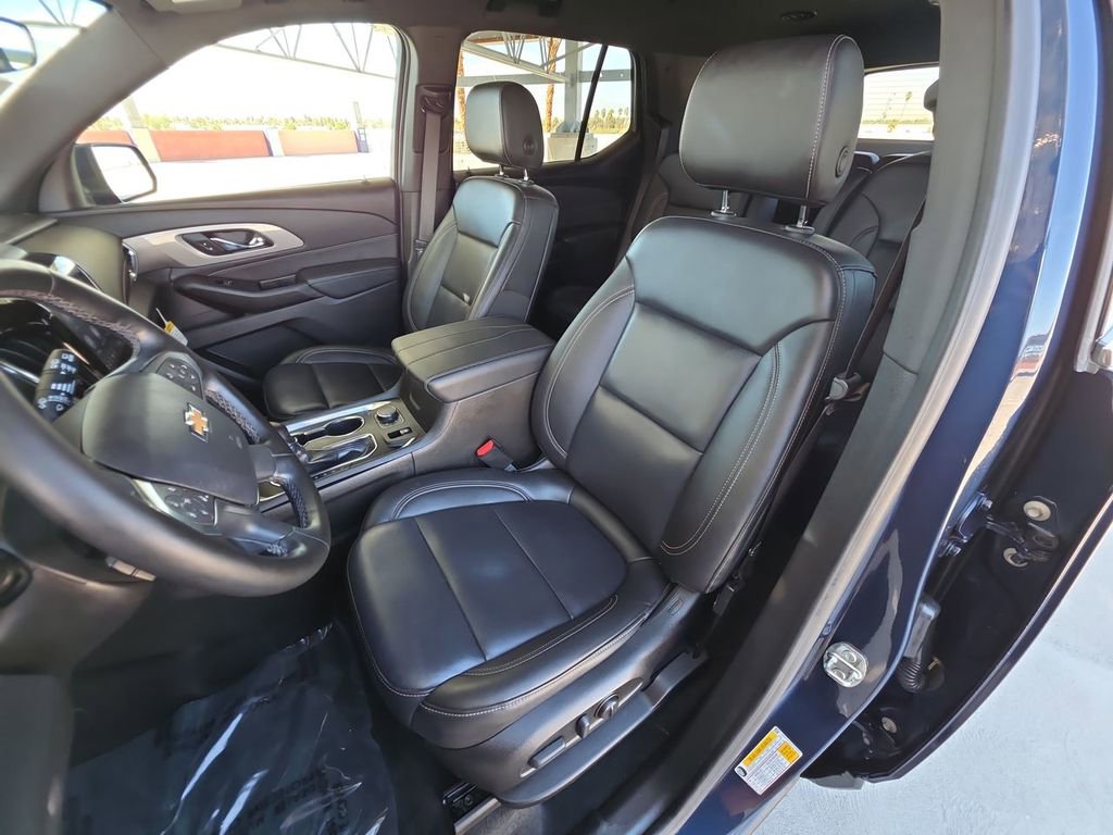 Used 2023 Chevrolet Traverse LT FWD image 20