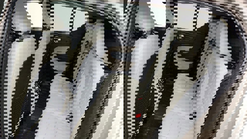 Used 2023 Volvo XC40 B5 Plus w/ Driver Assist Package image 23