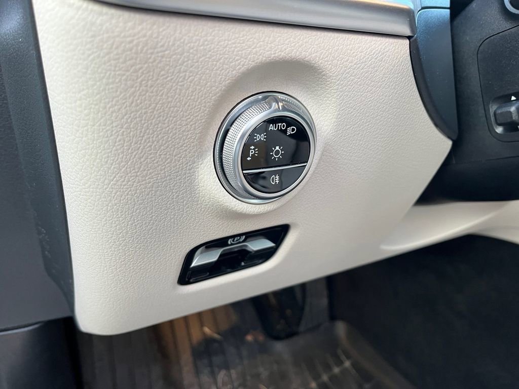 Certified 2023 Mercedes-Benz C 300 4MATIC Sedan image 21