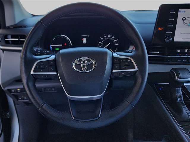 Used 2022 Toyota Sienna XLE image 22