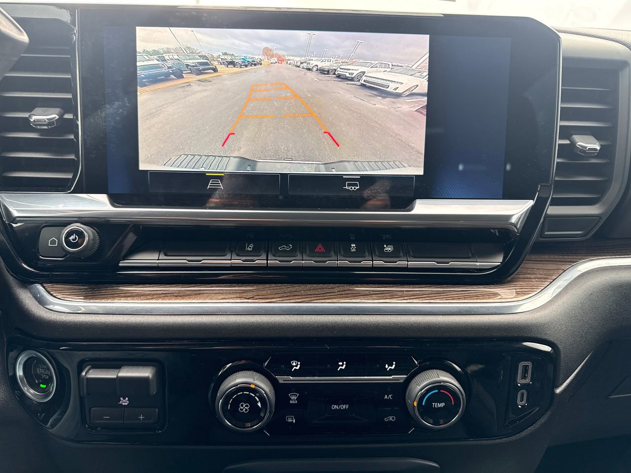 Used 2024 Chevrolet Silverado 3500 LT image 21