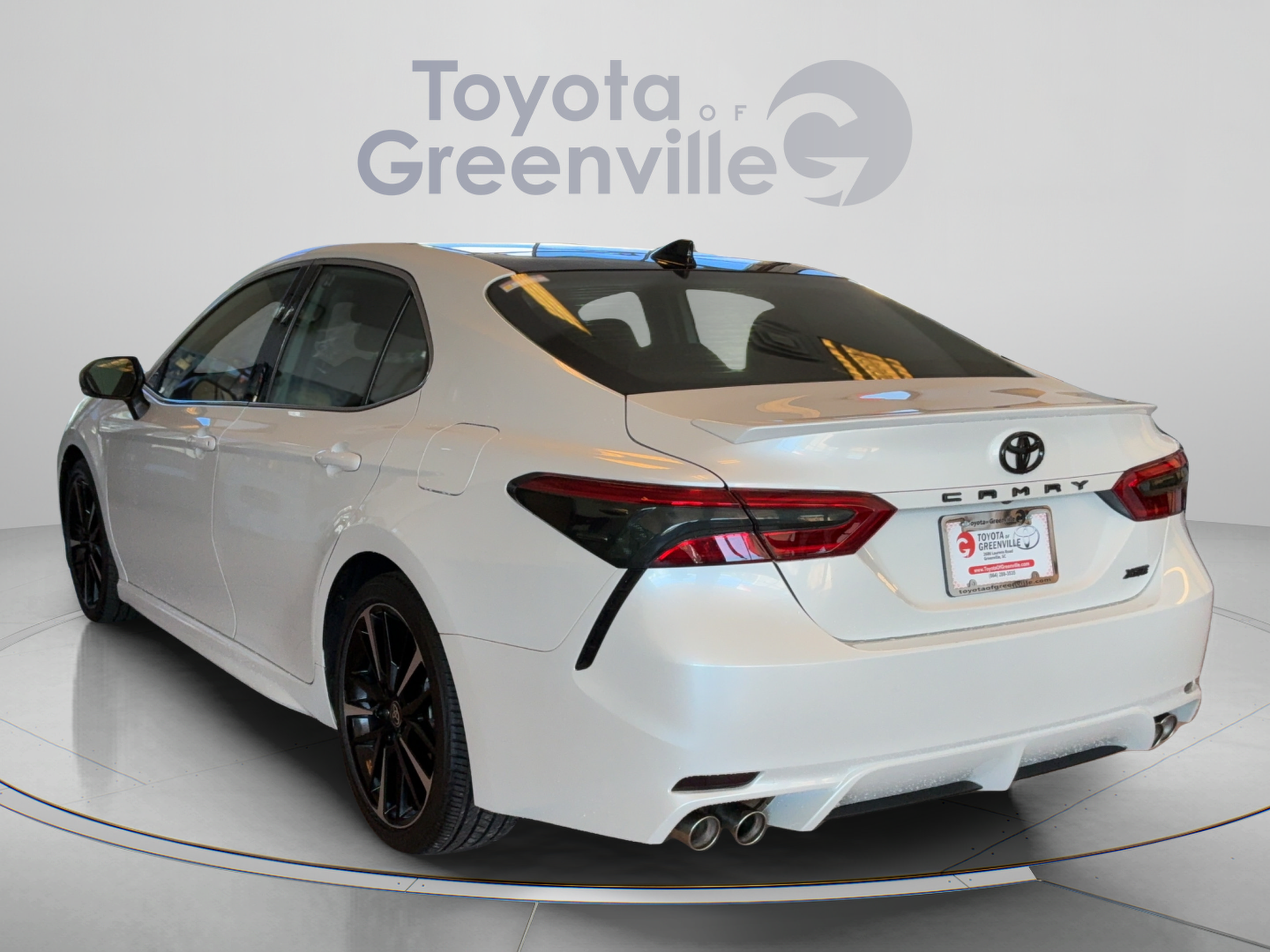 Used 2020 Toyota Camry XSE FWD image 4