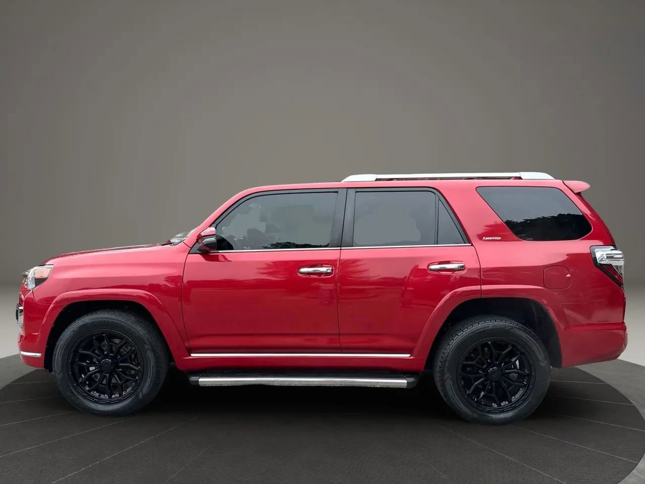 Used 2018 Toyota 4Runner Limited image 8