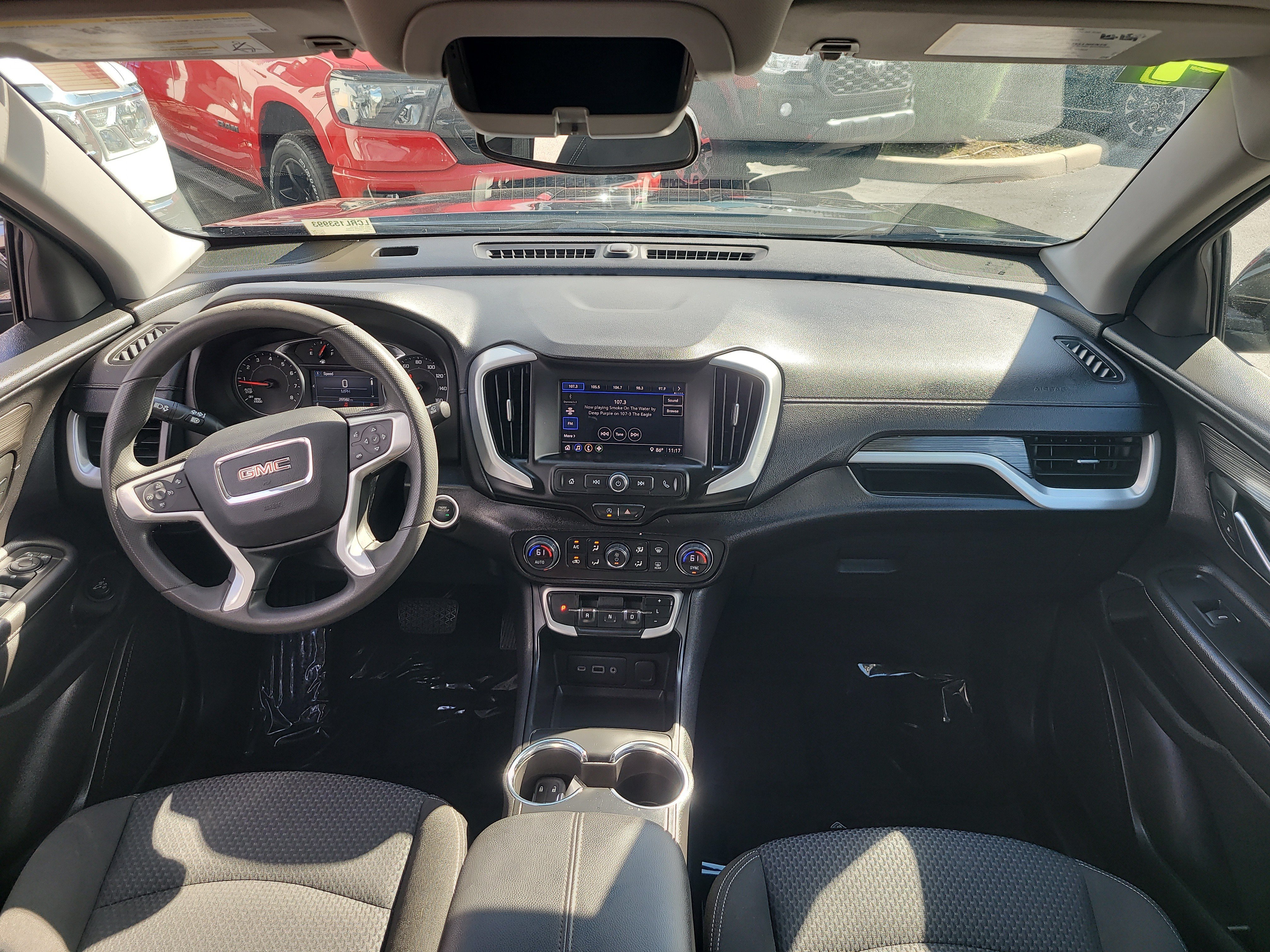 Used 2024 GMC Terrain SLE w/ Driver Convenience Package FWD image 14