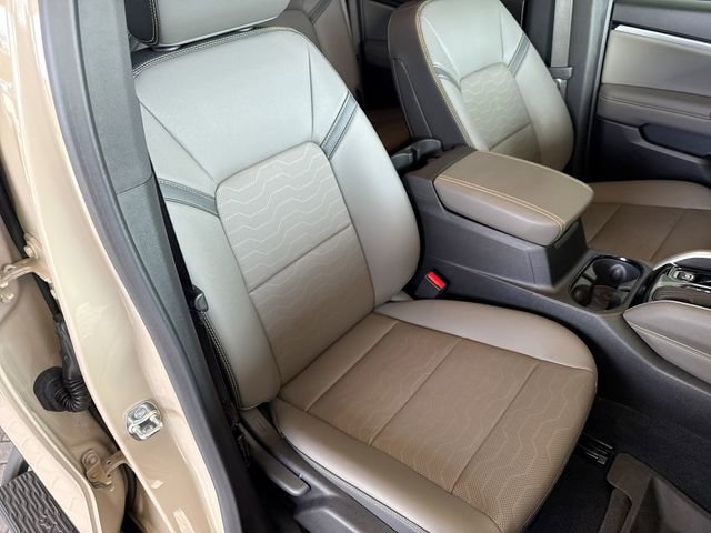 Used 2024 Chevrolet Colorado ZR2 w/ ZR2 Convenience Package III AWD/4WD image 25