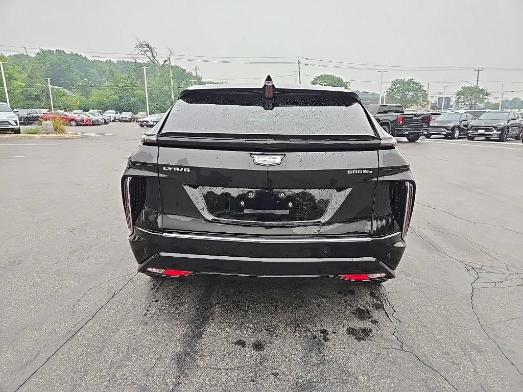 Certified 2024 Cadillac Lyriq Tech w/ Driver Assist Package AWD/4WD image 5