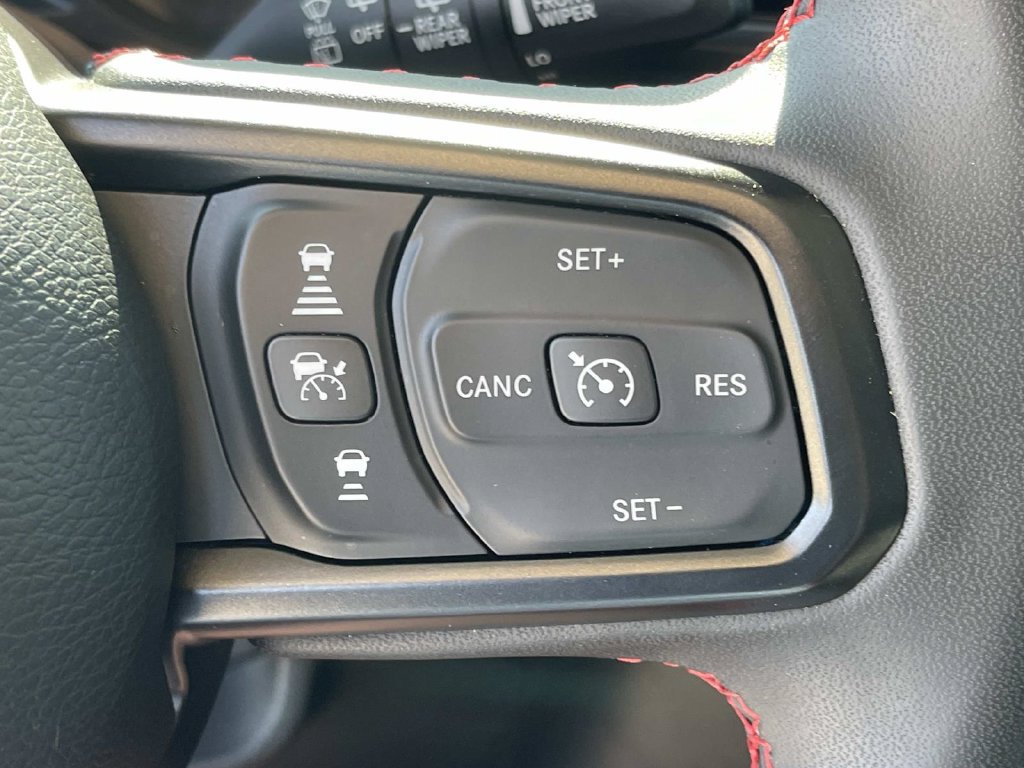 Used 2024 Jeep Wrangler Unlimited Rubicon AWD/4WD image 36
