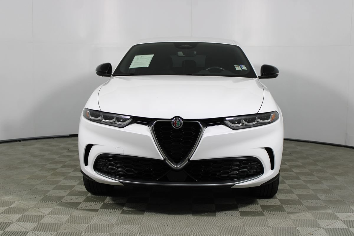 Used 2024 Alfa Romeo Tonale Ti AWD/4WD image 2