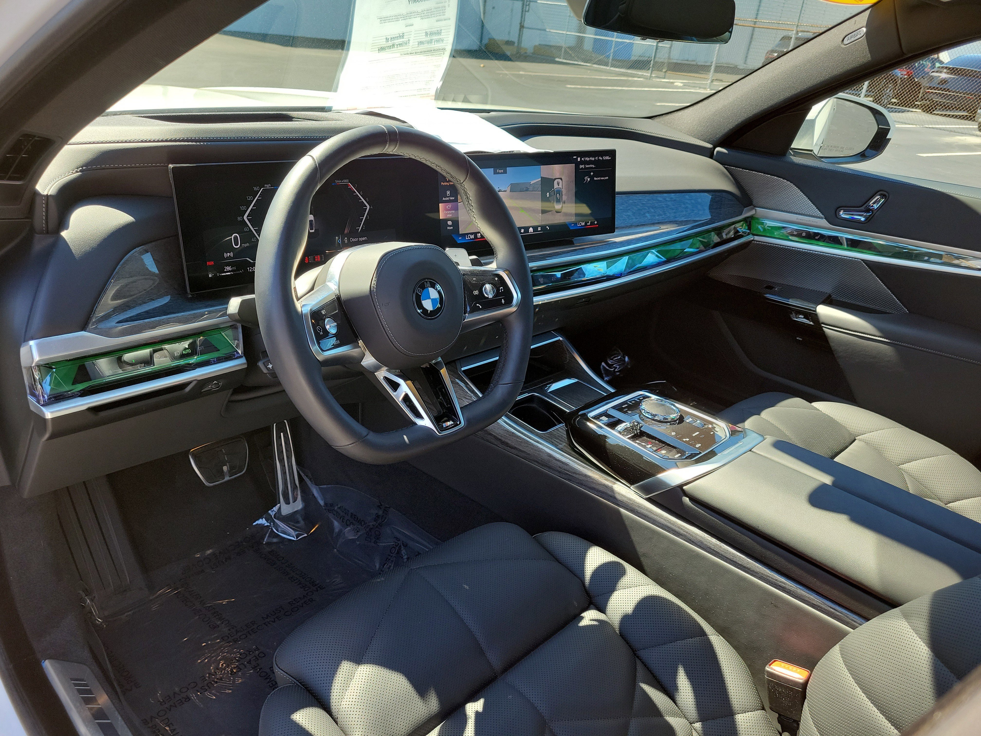 Used 2025 BMW 740i image 21