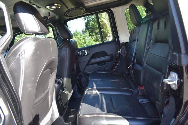 Used 2023 Jeep Wrangler Unlimited Sahara AWD/4WD image 22