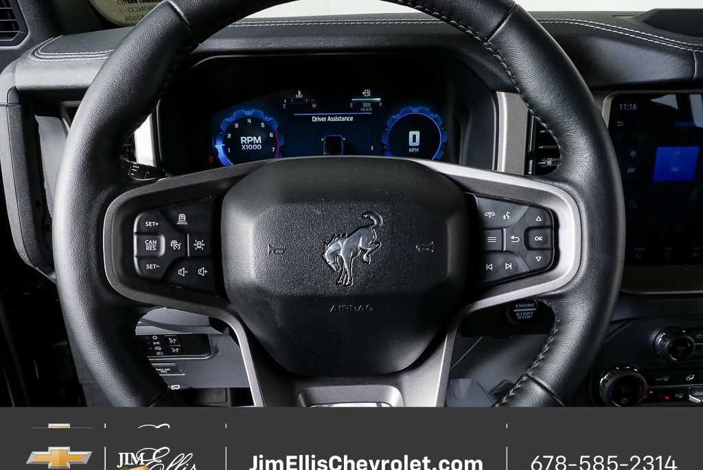 Used 2025 Ford Bronco Outer Banks image 9