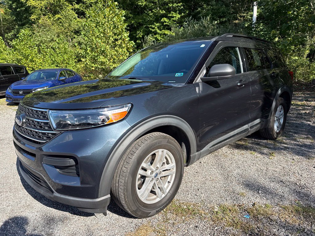 Used 2022 Ford Explorer XLT w/ Class IV Trailer Tow Package AWD/4WD image 3