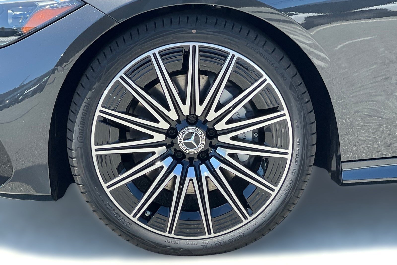 New 2026 Mercedes-Benz CLE 300 4MATIC Coupe image 12