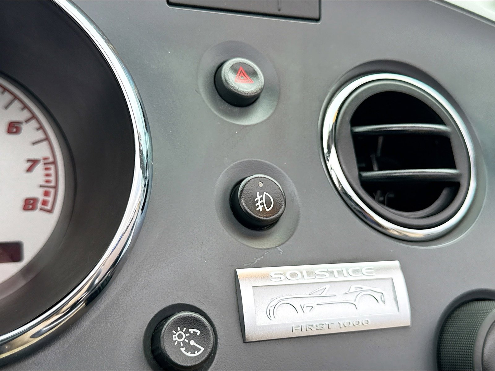 Used 2006 Pontiac Solstice Convertible w/ Premium Package image 9