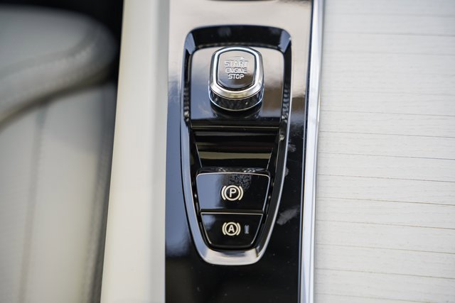 New 2026 Volvo XC60 B5 Ultra w/ Protection Package Premier image 24