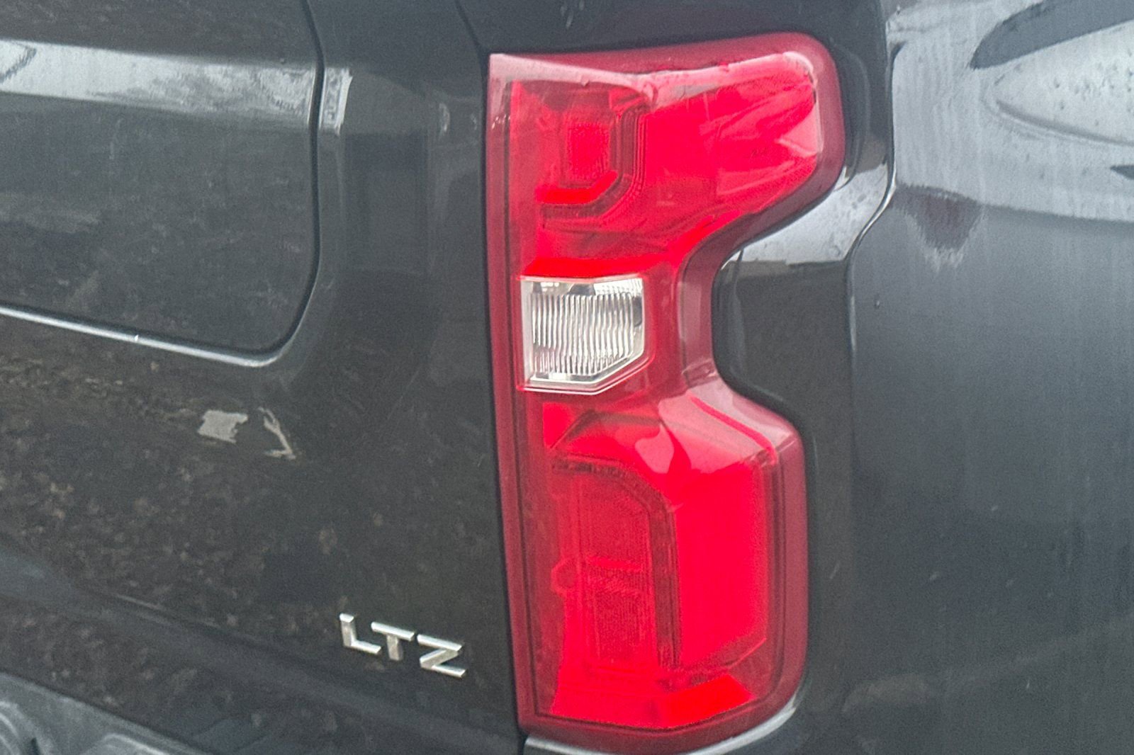 Used 2023 Chevrolet Silverado 2500 LTZ w/ LTZ Premium Package image 6