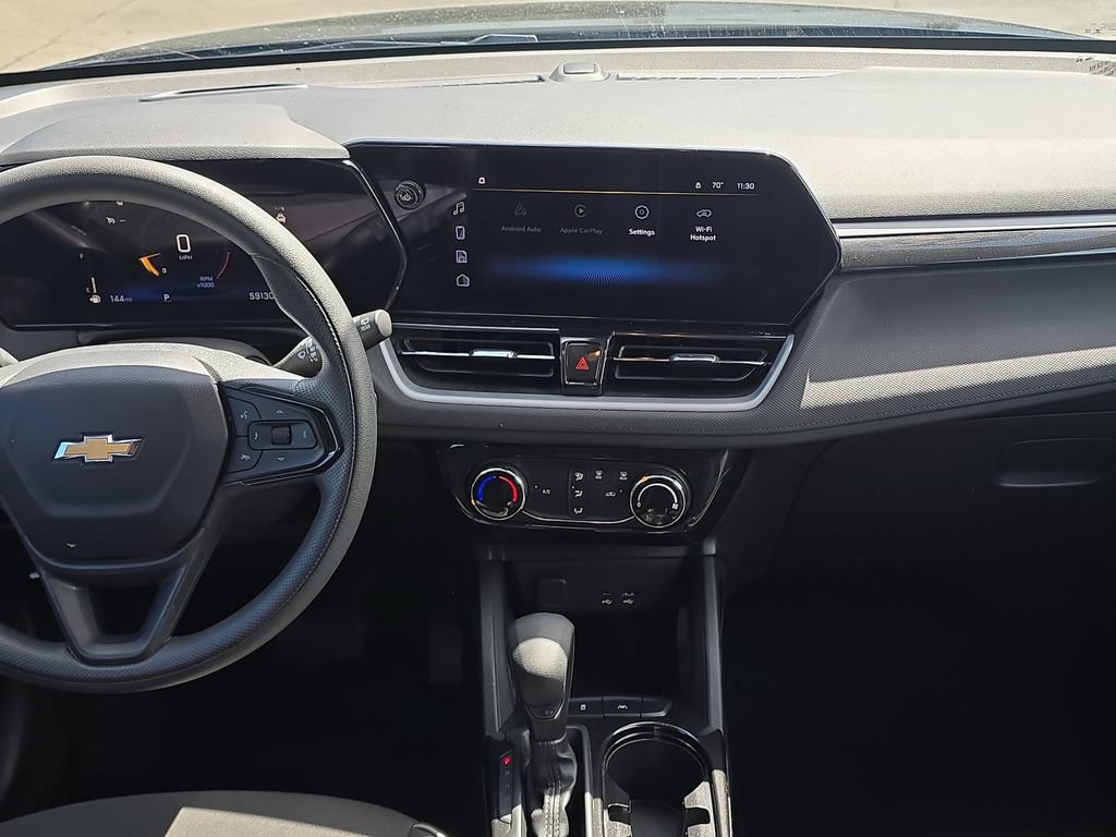 Used 2025 Chevrolet TrailBlazer LT FWD image 27