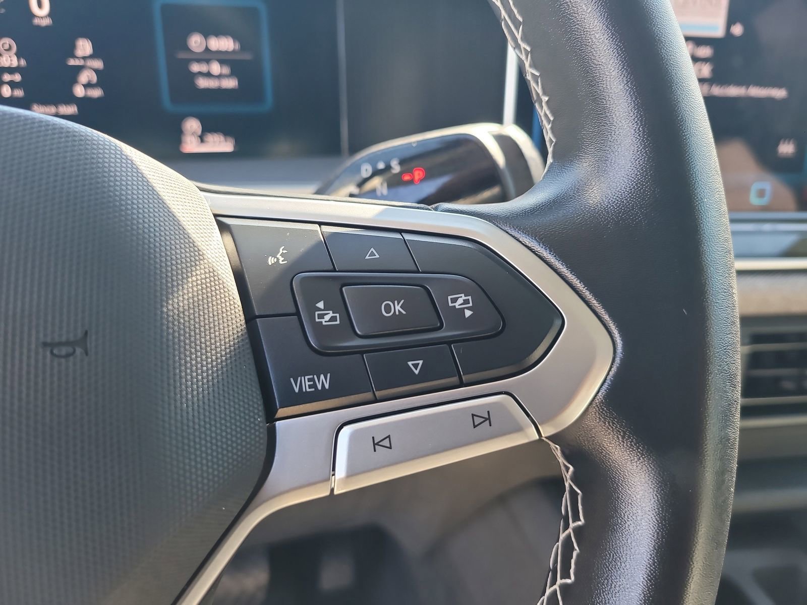 Certified 2025 Volkswagen Tiguan S image 29