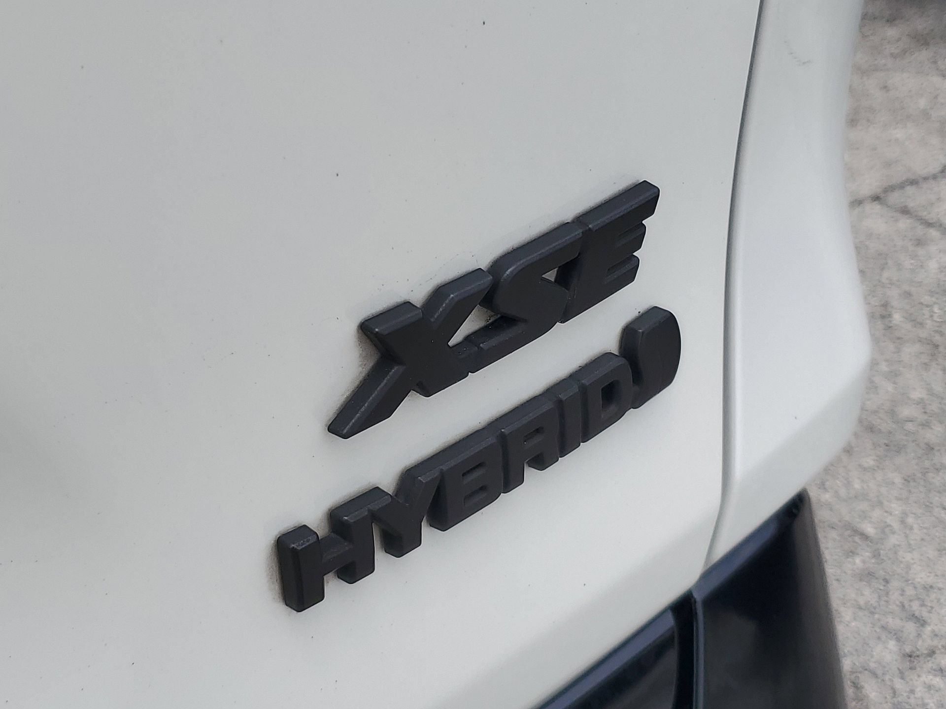 Used 2019 Toyota RAV4 XSE w/ XSE Weather Package AWD/4WD image 10