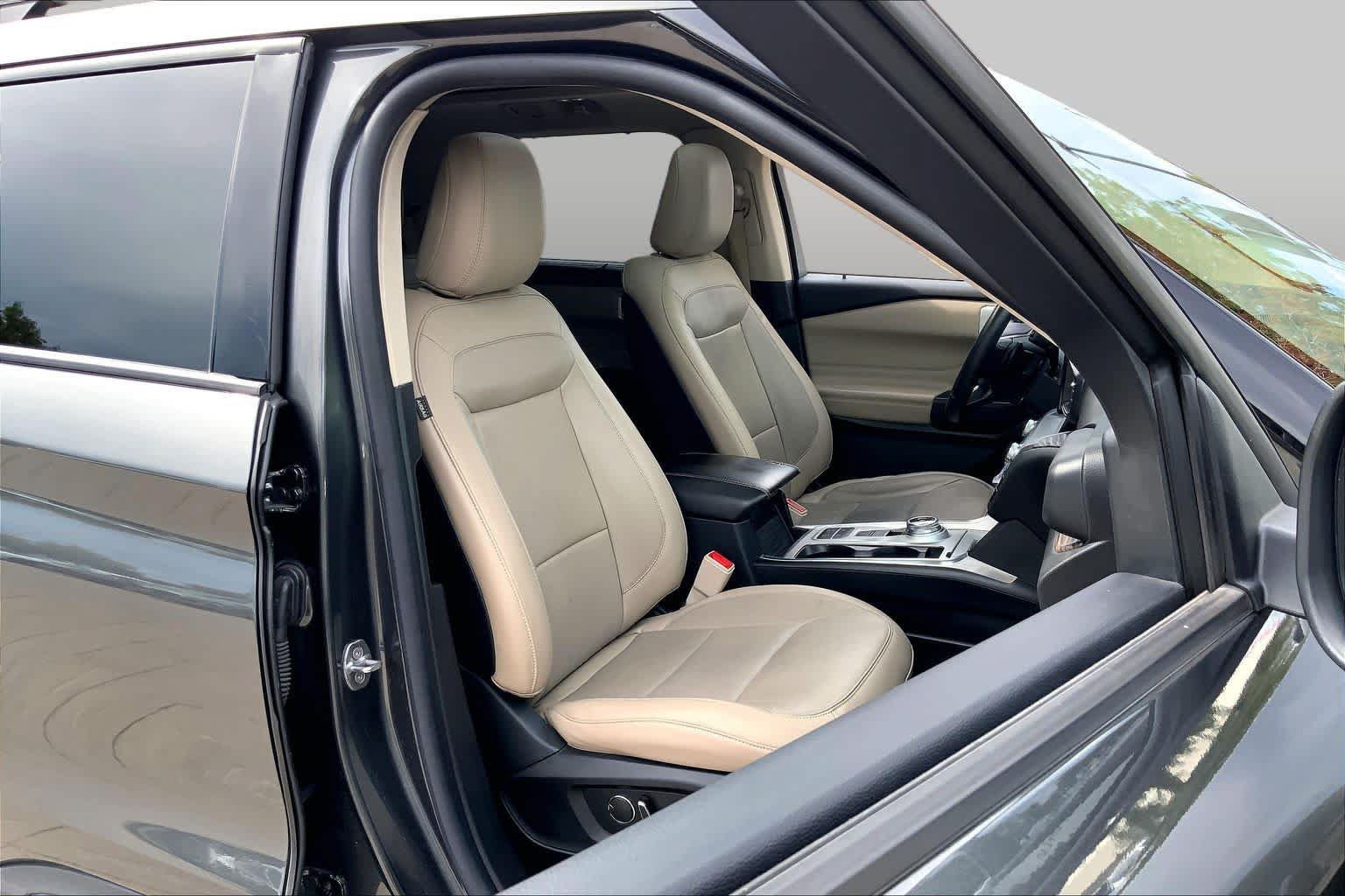 Used 2020 Ford Explorer Limited RWD image 9