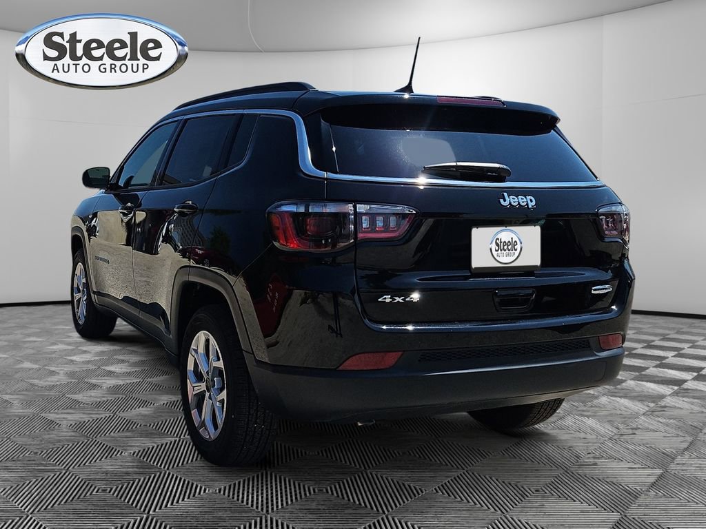New 2025 Jeep Compass Latitude image 3
