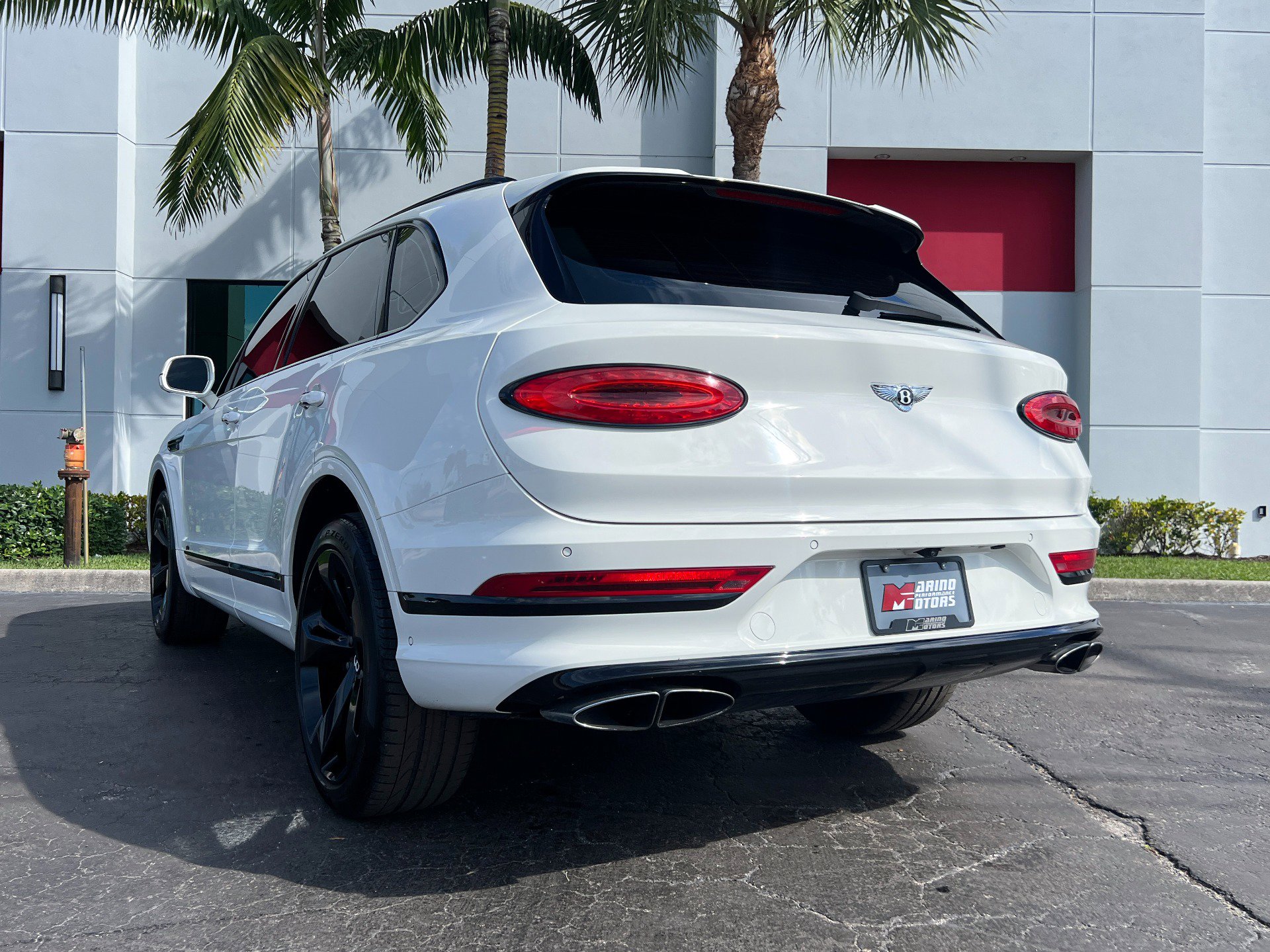Used 2021 Bentley Bentayga image 16