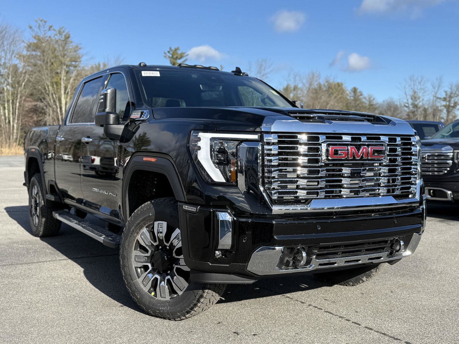 New 2026 GMC Sierra 2500 Denali w/ Denali Reserve Package AWD/4WD image 1