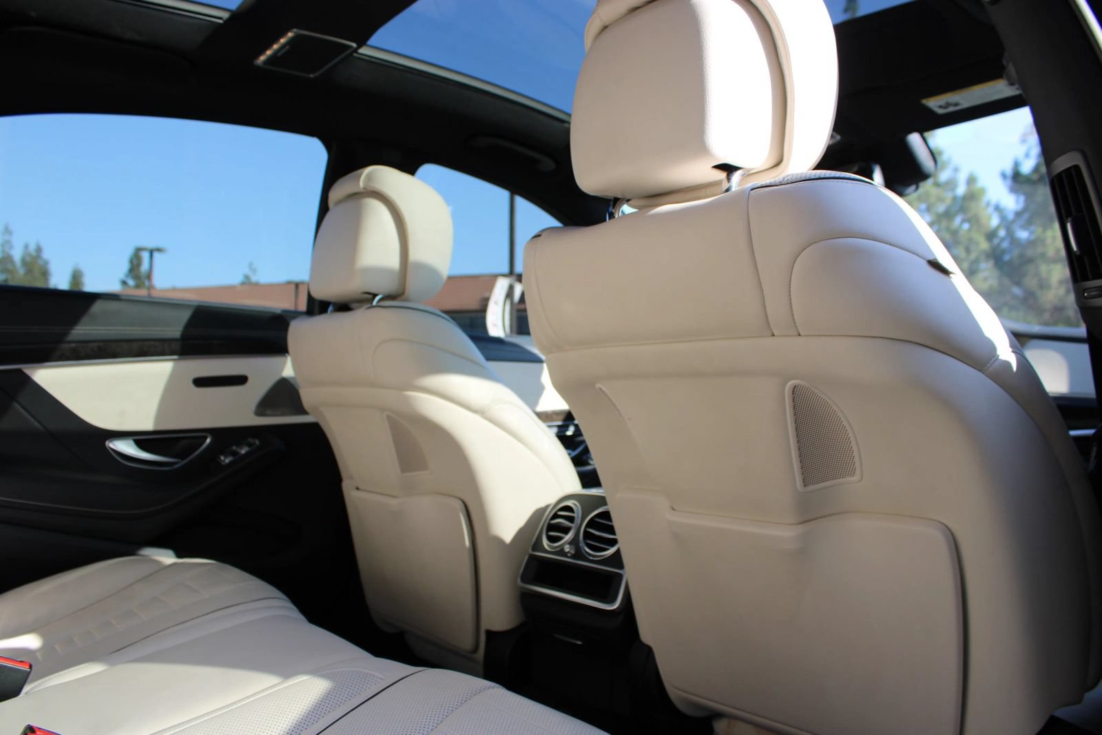 Used 2015 Mercedes-Benz S 550 Sedan image 17