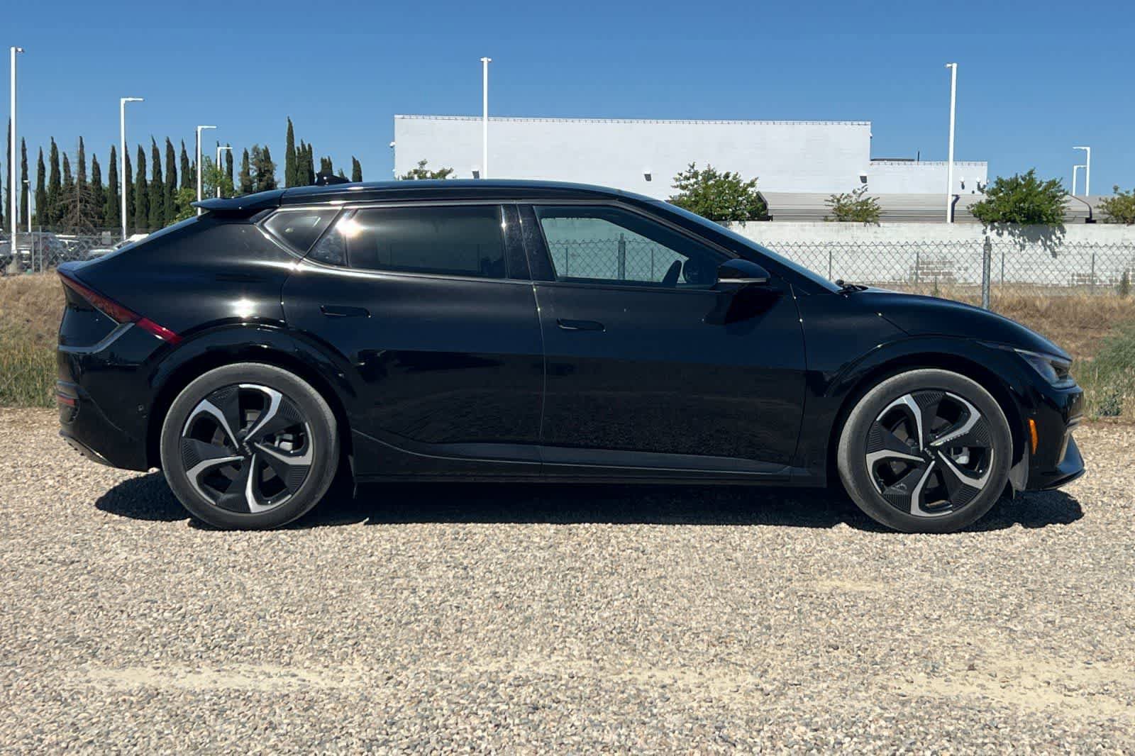 Used 2022 Kia EV6 GT-Line w/ GT-Line White Seat Package AWD/4WD image 9